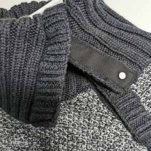 lululemon blue and white weave sweater size 6